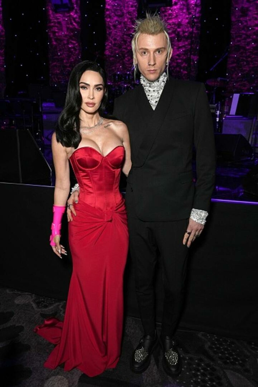 Megan Fox este însărcinată cu primul ei copil cu Machine Gun Kelly. Modul inedit prin care a făcut anunțul. FOTO - Imaginea 40