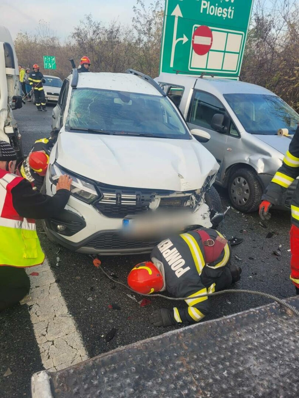 Accident cu 12 autoturisme și 26 de persoane implicate pe A3. Planul roşu de intervenţie a fost activat. FOTO - Imaginea 5