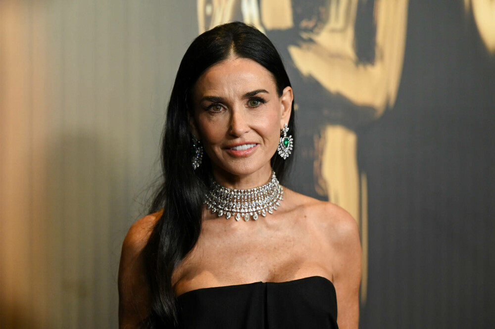 Au făcut timpul să stea în loc. Demi Moore și Nicole Kidman, ravisante la gala Oscarurilor onorifice - Imaginea 4