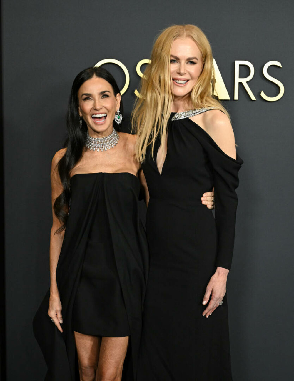 Au făcut timpul să stea în loc. Demi Moore și Nicole Kidman, ravisante la gala Oscarurilor onorifice - Imaginea 5