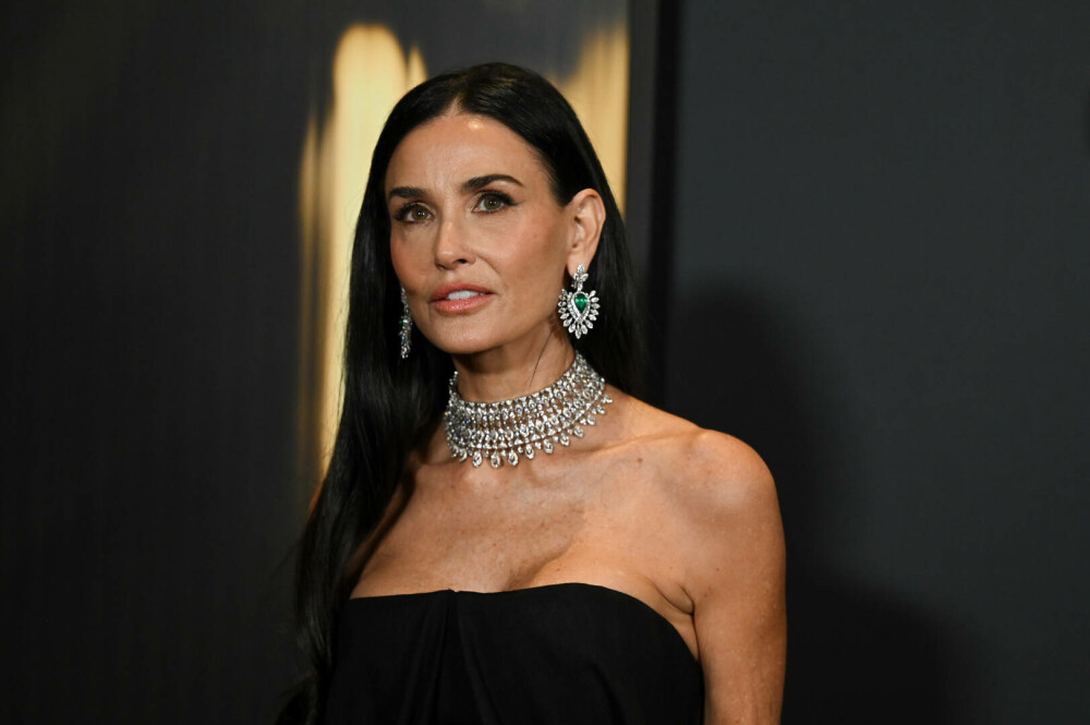 Au făcut timpul să stea în loc. Demi Moore și Nicole Kidman, ravisante la gala Oscarurilor onorifice - Imaginea 6