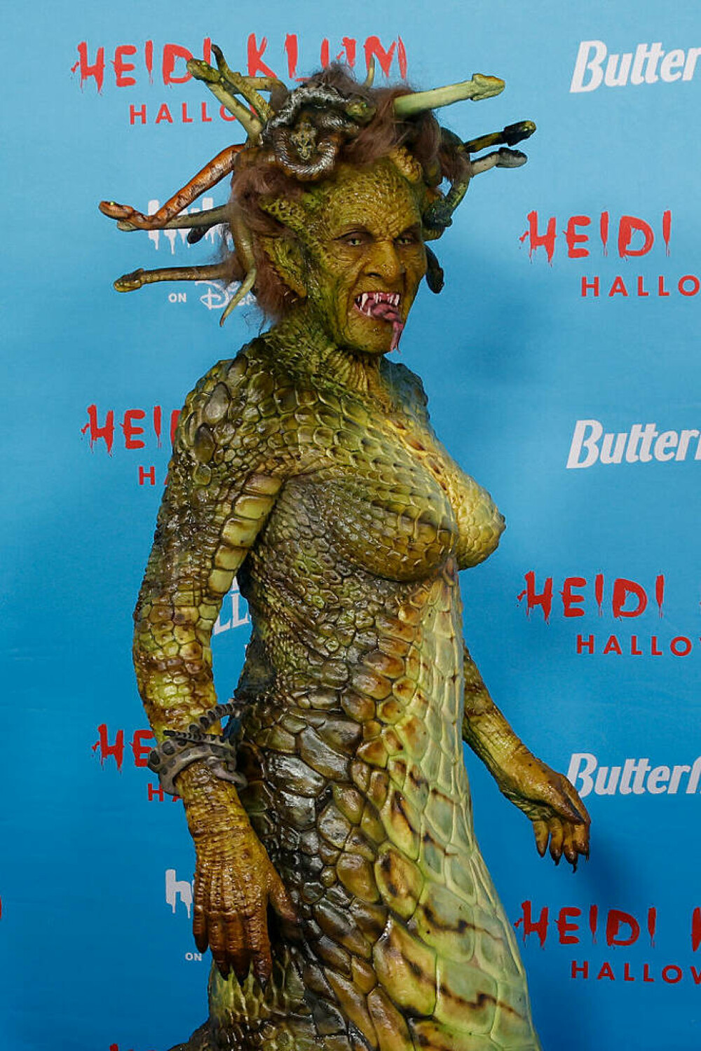 Cele mai spectaculoase ținute de Halloween. Celebritățile au purtat costume inspirate din film și muzică | GALERIE FOTO - Imaginea 25