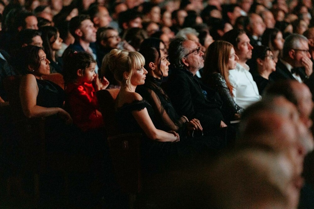 Premiera de gală a filmului Cravata Galbenă,
un eveniment de excepție la Sala Palatului - Imaginea 7