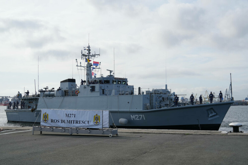 Vânător de mine cumpărat de la Marina Regală Britanică, pentru prima oară în Portul Constanța. Comandant este o femeie | FOTO - Imaginea 1