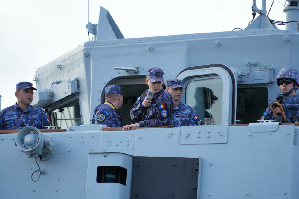 Vânător de mine cumpărat de la Marina Regală Britanică, pentru prima oară în Portul Constanța. Comandant este o femeie | FOTO - Imaginea 5