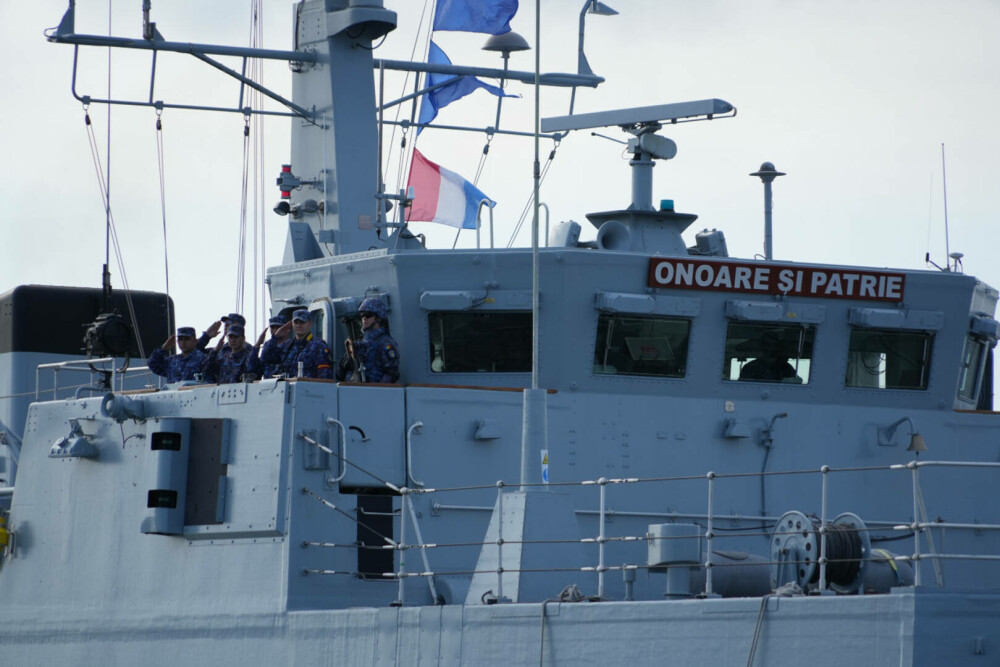 Vânător de mine cumpărat de la Marina Regală Britanică, pentru prima oară în Portul Constanța. Comandant este o femeie | FOTO - Imaginea 7