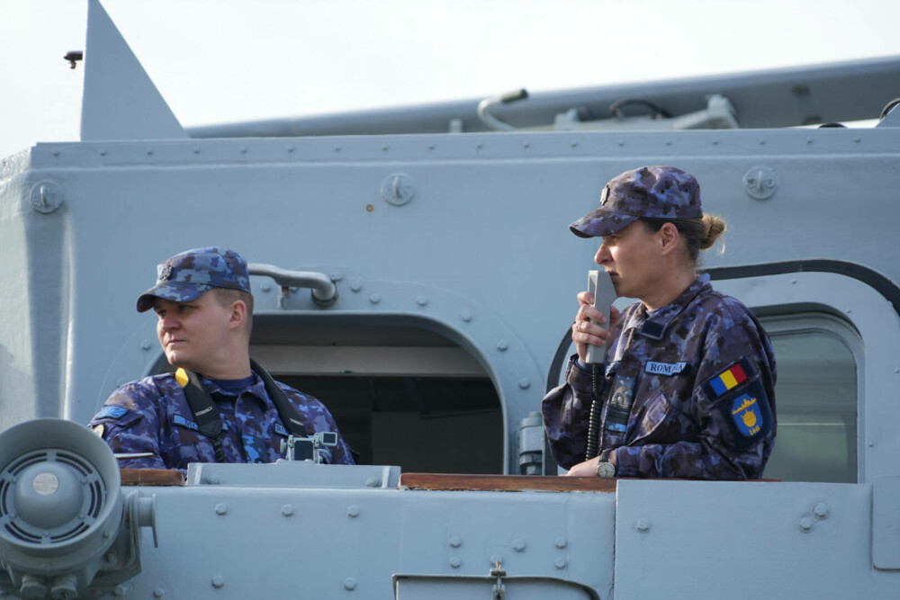 Vânător de mine cumpărat de la Marina Regală Britanică, pentru prima oară în Portul Constanța. Comandant este o femeie | FOTO - Imaginea 9