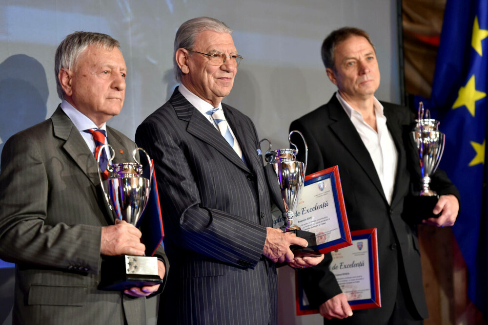 A murit Emeric Ienei. Fostul mare antrenor avea 88 de ani - Imaginea 25