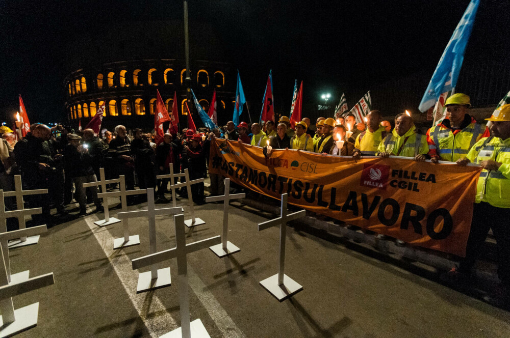 Roma, îndoliată după moartea muncitorului român Octavian Stroici. Sute de oameni au ieșit în stradă. FOTO - Imaginea 7