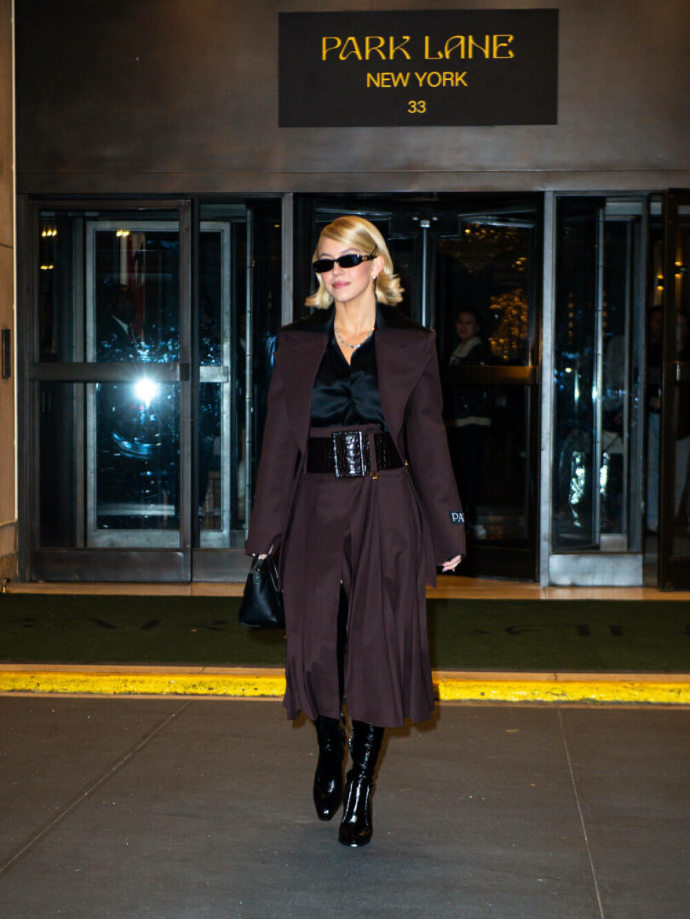 Sydney Sweeney, apariție plină de eleganță pe străzile din New York. Ținuta cu care a atras toate privirile. FOTO - Imaginea 11