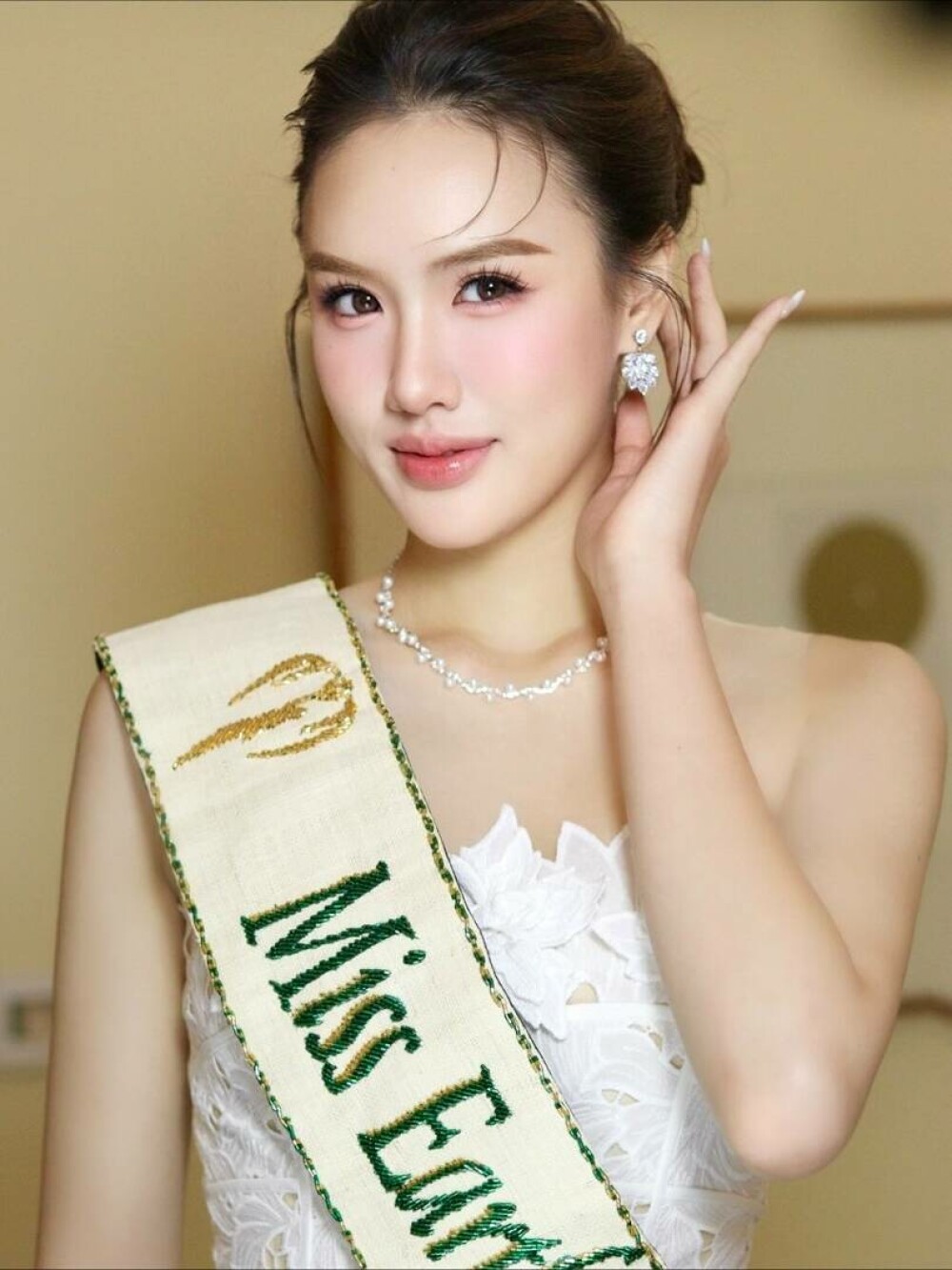 Natalie, o studentă de 21 de ani, câștigătoarea Miss Earth 2025. A învins 81 de participante din întreaga lume | GALERIE FOTO - Imaginea 3