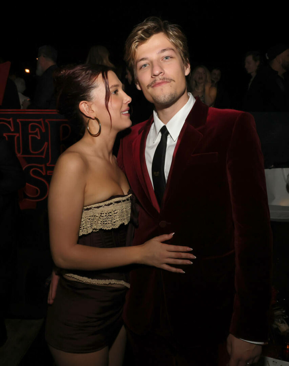 Millie Bobby Brown, apariție îndrăzneață la premiera sezonului 5 al serialului „Stranger Things”. GALERIE FOTO - Imaginea 21