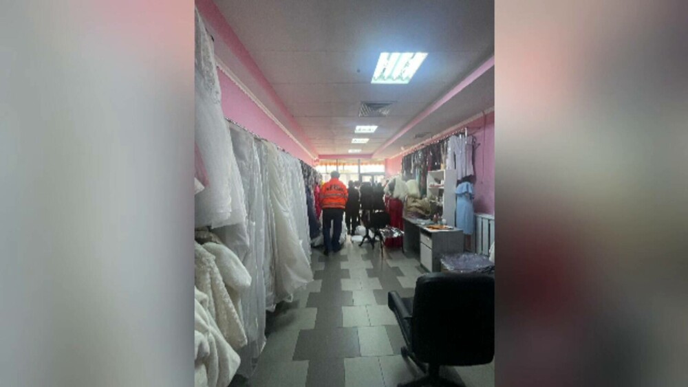 Fiscul licitează la preț de chilipir tot mai multe bunuri confiscate. Cât costă o rochie nouă de mireasă - Imaginea 5