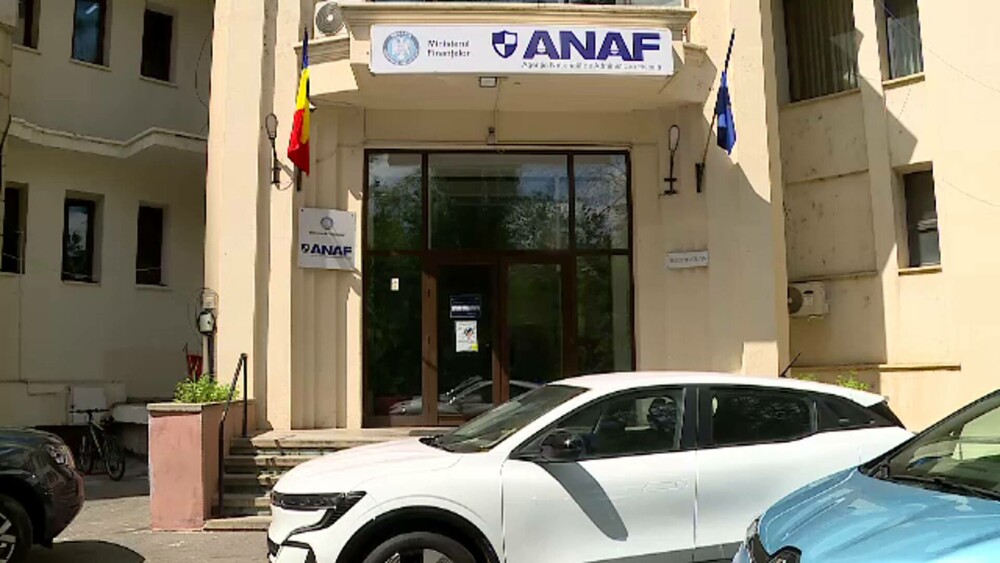 Fiscul licitează la preț de chilipir tot mai multe bunuri confiscate. Cât costă o rochie nouă de mireasă - Imaginea 7