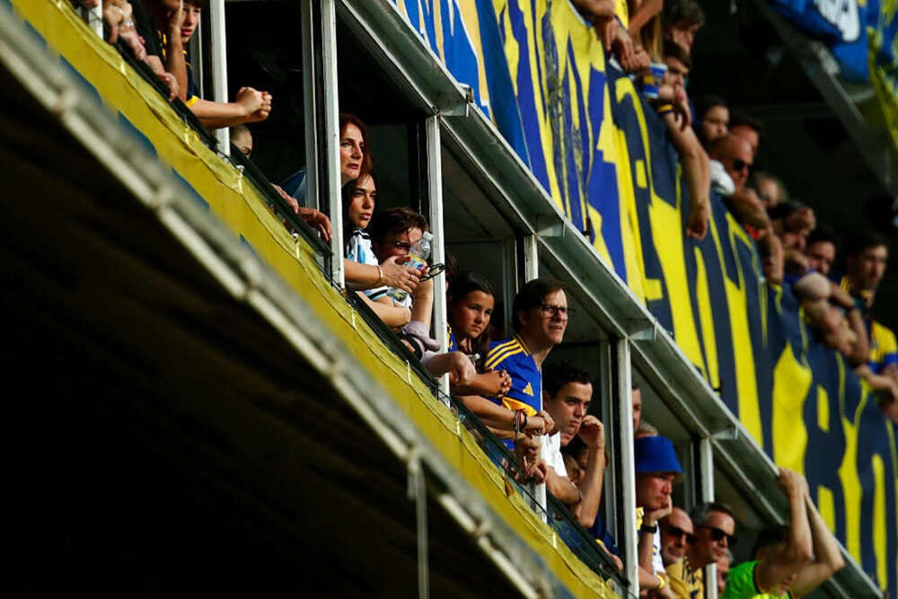 Dua Lipa a făcut spectacol pe stadionul La Bombonera. Artista a atras toate privirile | GALERIE FOTO - Imaginea 4