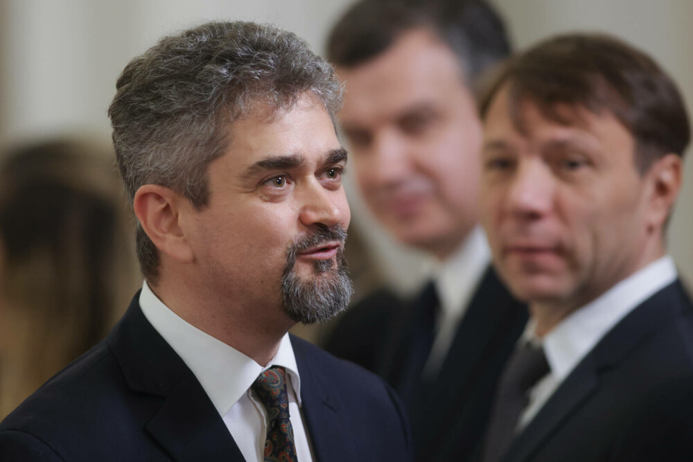 Moment istoric. Românii își iau rămas-bun de la ultimul domn al Moldovei, Grigore Alexandru Ghyka. GALERIE FOTO - Imaginea 24