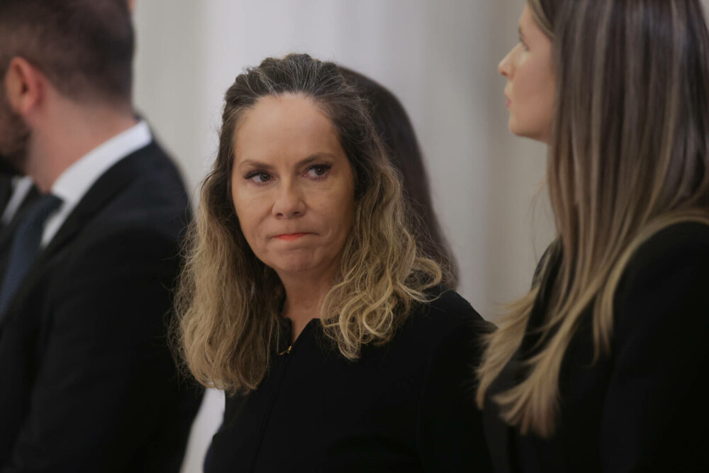 Moment istoric. Românii își iau rămas-bun de la ultimul domn al Moldovei, Grigore Alexandru Ghyka. GALERIE FOTO - Imaginea 26