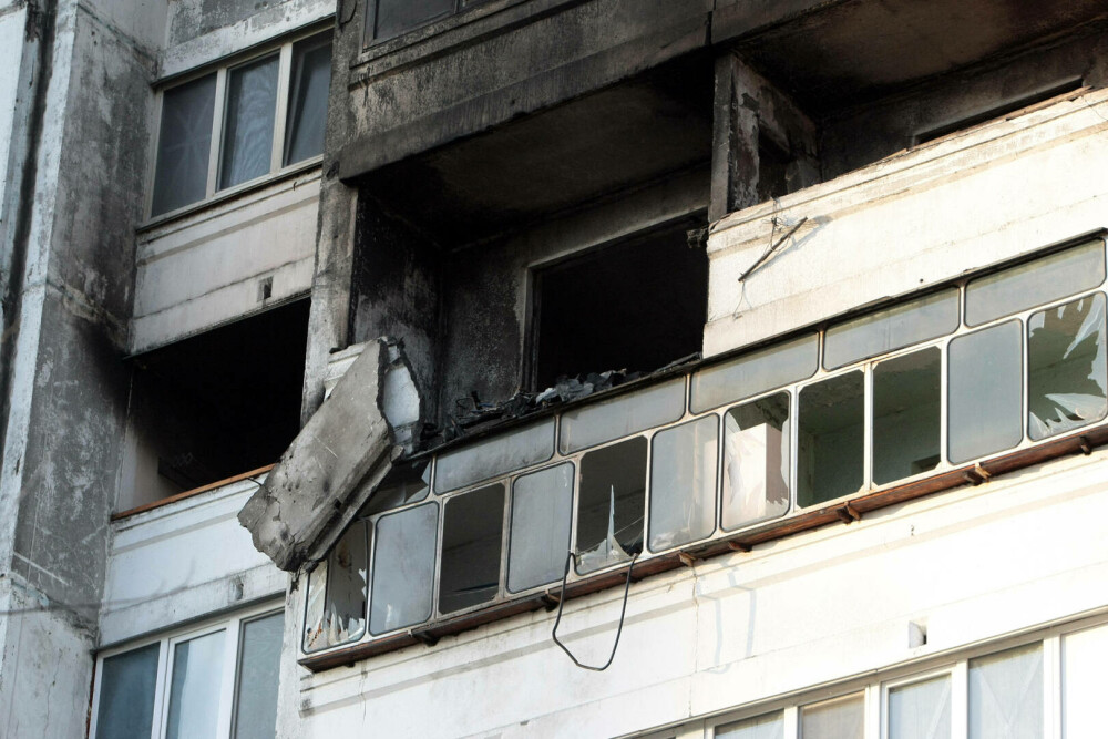 VIDEO. Ucraina a bombardat portul rus Novorossiisk de la Marea Neagră, iar Rusia a devastat Kievul, omorând patru oameni - Imaginea 3