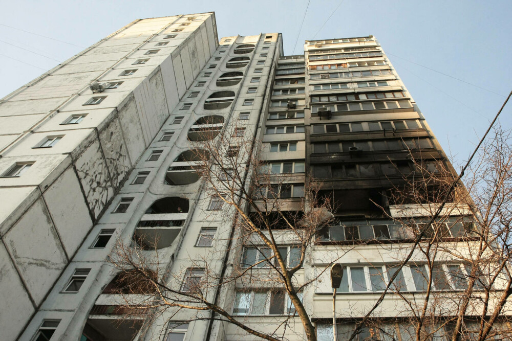 VIDEO. Ucraina a bombardat portul rus Novorossiisk de la Marea Neagră, iar Rusia a devastat Kievul, omorând patru oameni - Imaginea 5