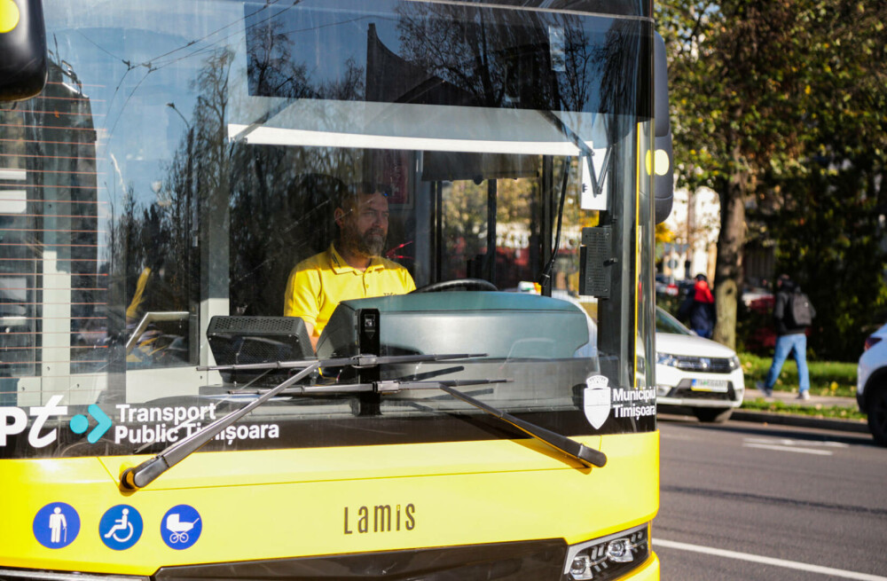 Cum arată noile troleibuze electrice de 352 milioane lei din Timișoara. Au o lungime de 12 metri. GALERIE FOTO - Imaginea 2