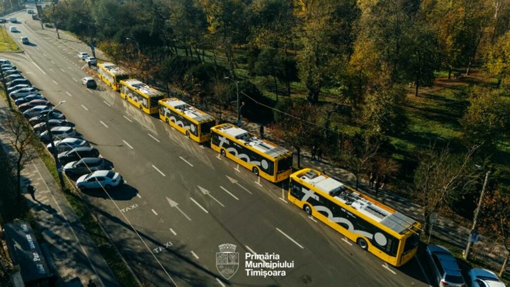 Cum arată noile troleibuze electrice de 352 milioane lei din Timișoara. Au o lungime de 12 metri. GALERIE FOTO - Imaginea 7