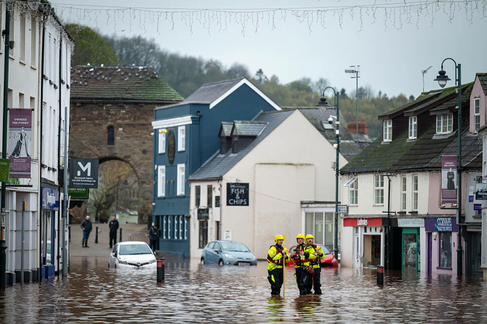 Furtuna Claudia a provocat pagube în Marea Britanie: Trafic paralizat și avertismente de inundații severe. GALERIE FOTO - Imaginea 1