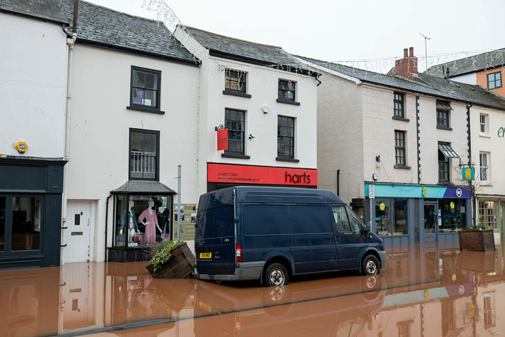 Furtuna Claudia a provocat pagube în Marea Britanie: Trafic paralizat și avertismente de inundații severe. GALERIE FOTO - Imaginea 5