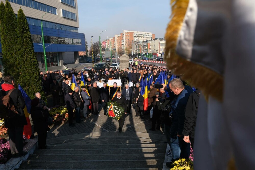 Brașovul a marcat 38 de ani de la revolta anticomunistă din 1987, primul strigăt care a zguduit regimul lui Nicolae Ceaușescu - Imaginea 5