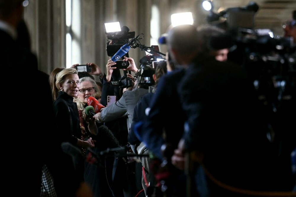 Monica Bellucci, apariție de senzație la Vatican. Zeci de vedete de la Hollywood s-au întâlnit cu Papa Leon | GALERIE FOTO - Imaginea 13