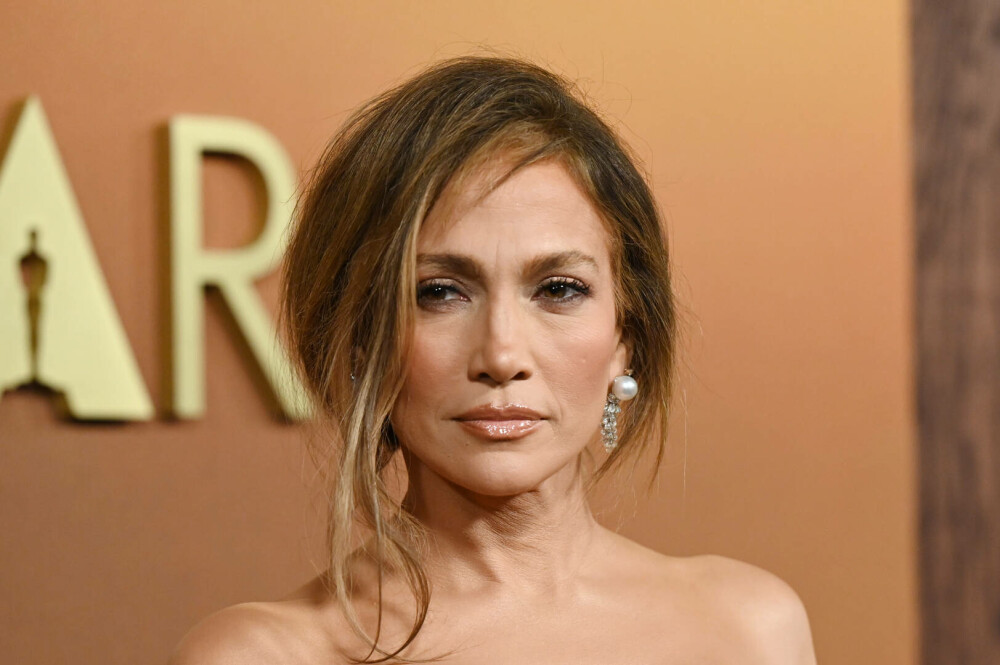 Jennifer Lopez, apariție plină de eleganță la Governors Awards 2025. Ce ținută a purtat. GALERIE FOTO - Imaginea 2
