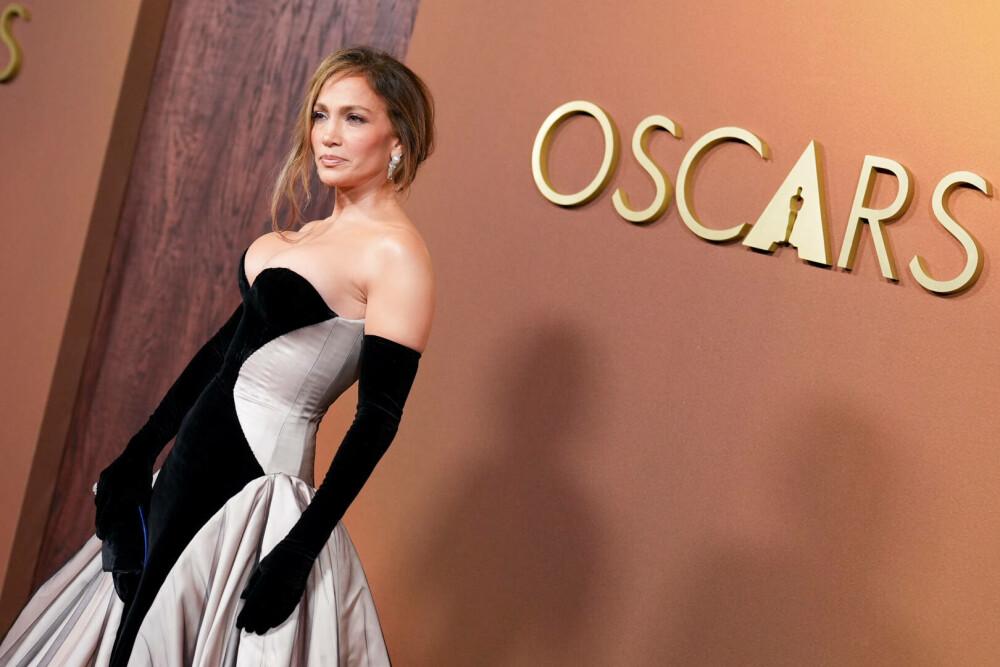 Jennifer Lopez, apariție plină de eleganță la Governors Awards 2025. Ce ținută a purtat. GALERIE FOTO - Imaginea 5