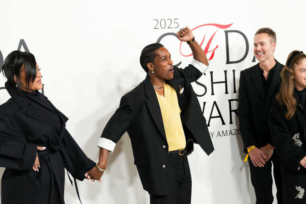 Rihanna și A$AP Rocky surprinși la o cină romantică în Santa Monica. Cum arată artista la scurt timp după naștere. FOTO - Imaginea 18