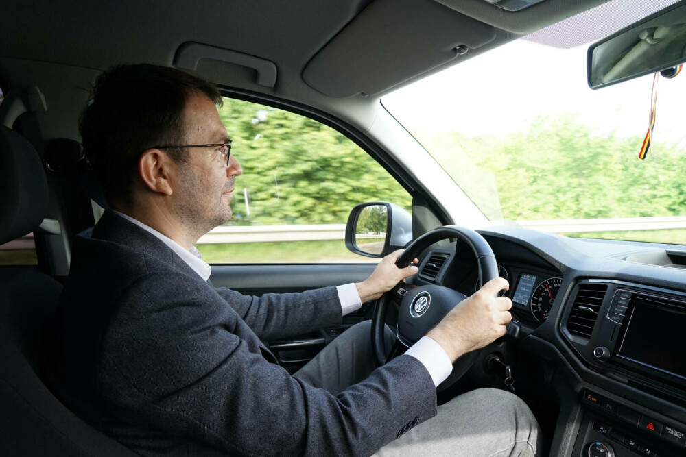 Cine este Cătălin Drulă, candidatul USR la Primăria Capitalei, despre care unii liberali au spus că ”nu e om, e câine” - Imaginea 1