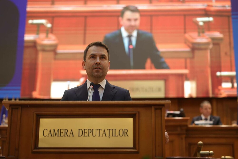 Cine este Cătălin Drulă, candidatul USR la Primăria Capitalei, despre care unii liberali au spus că ”nu e om, e câine” - Imaginea 2