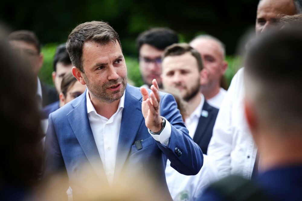 Cine este Cătălin Drulă, candidatul USR la Primăria Capitalei, despre care unii liberali au spus că ”nu e om, e câine” - Imaginea 6