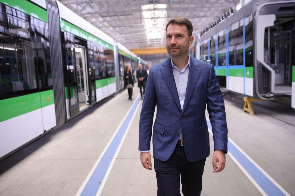 Cine este Cătălin Drulă, candidatul USR la Primăria Capitalei, despre care unii liberali au spus că ”nu e om, e câine” - Imaginea 13