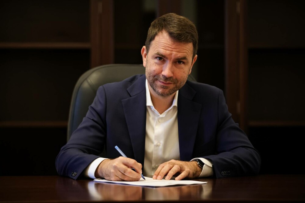 Cine este Cătălin Drulă, candidatul USR la Primăria Capitalei, despre care unii liberali au spus că ”nu e om, e câine” - Imaginea 18