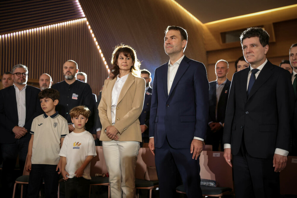 Cine este Cătălin Drulă, candidatul USR la Primăria Capitalei, despre care unii liberali au spus că ”nu e om, e câine” - Imaginea 20