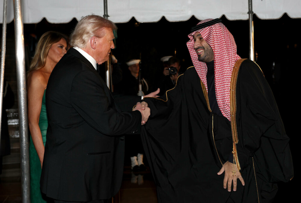 Melania Trump, apariție impresionantă la cina oficială cu prințul moștenitor al Arabiei Saudite. GALERIE FOTO - Imaginea 11