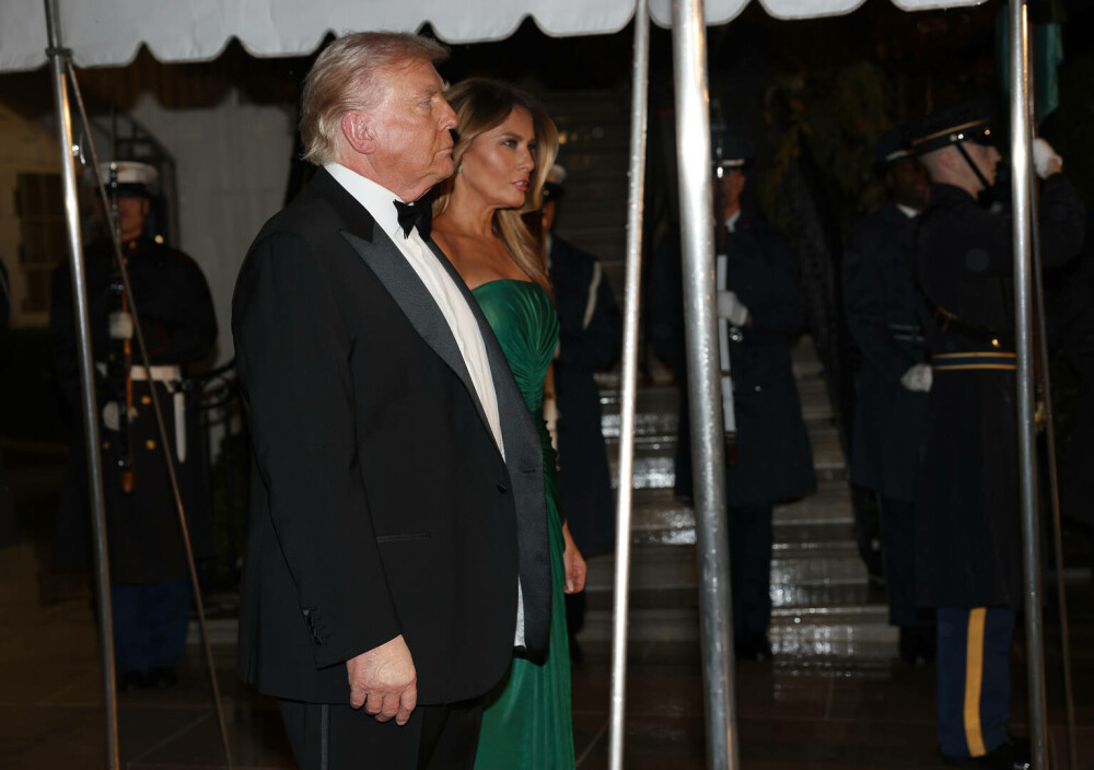 Melania Trump, apariție remarcabilă la brațul lui Donald Trump, de Ziua Recunoștinței. Ce ținută a purtat. GALERIE FOTO - Imaginea 33