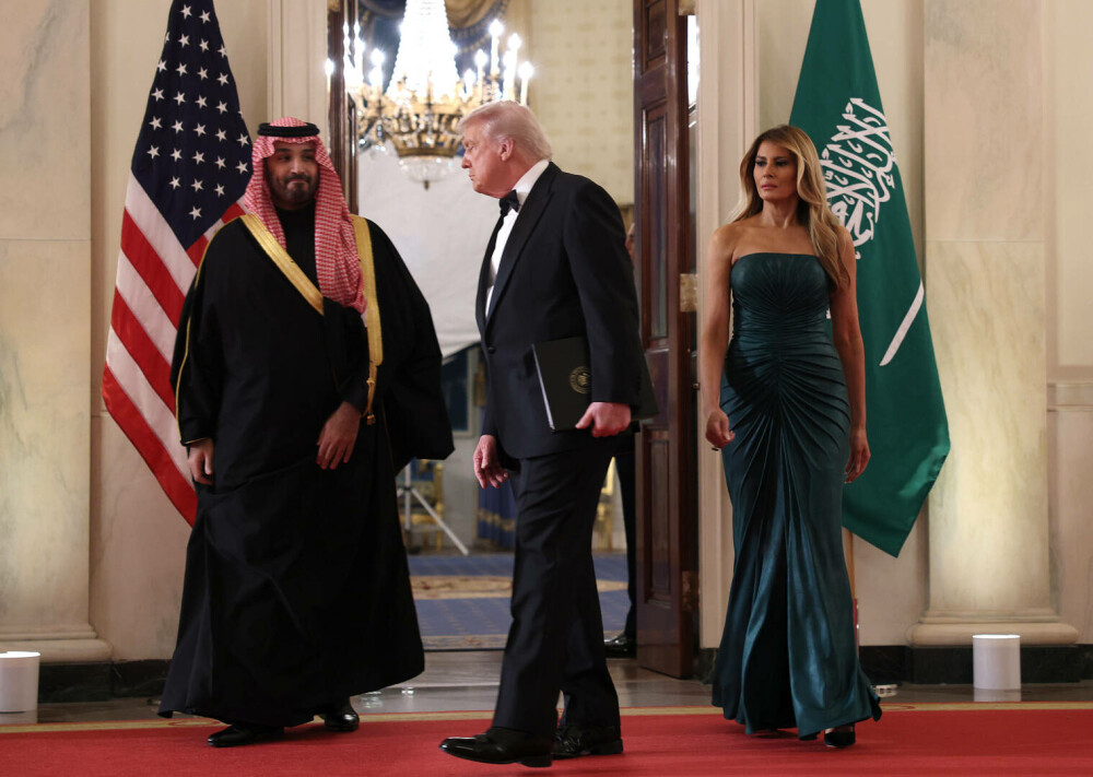 Melania Trump, apariție remarcabilă la brațul lui Donald Trump, de Ziua Recunoștinței. Ce ținută a purtat. GALERIE FOTO - Imaginea 35