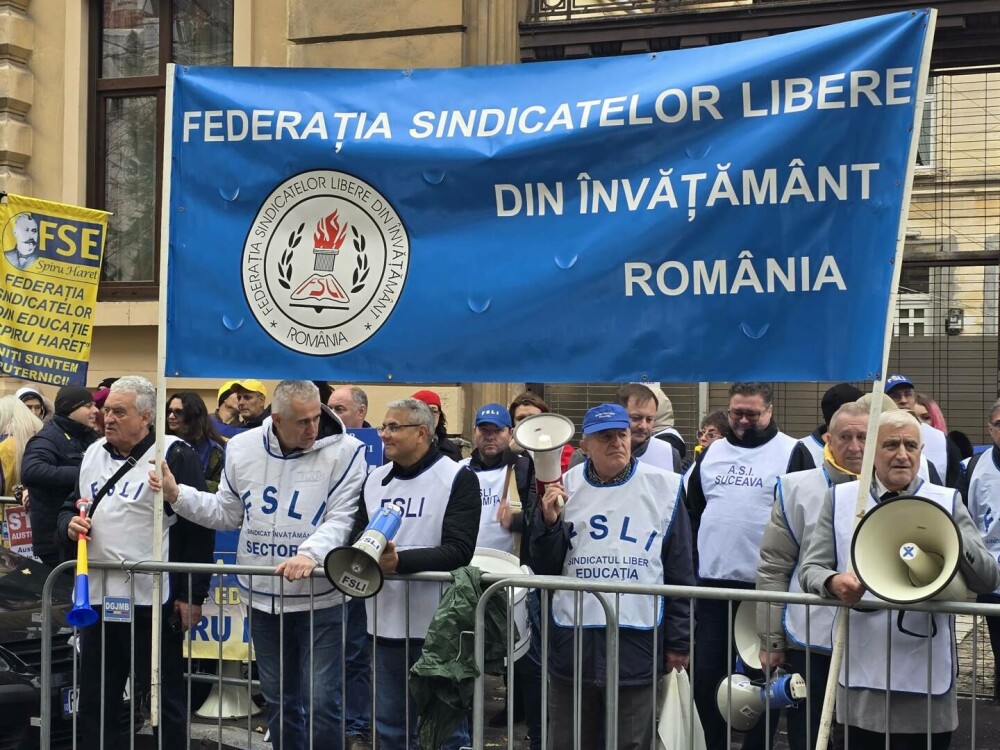 Sindicaliștii din învățământ, protest față de tăierile de personal: „Profesorii nu sunt vinovații crizei din țară”. VIDEO - Imaginea 8