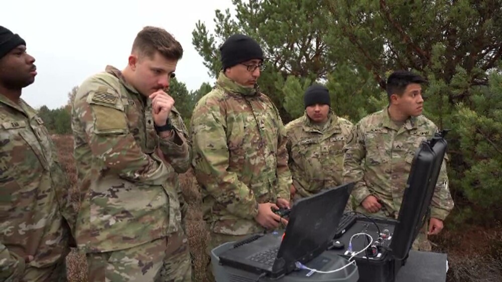 Militarii români au testat pentru prima dată în Polonia „vânătorul de drone”, produs de SUA. Este folosit deja în Ucraina - Imaginea 5