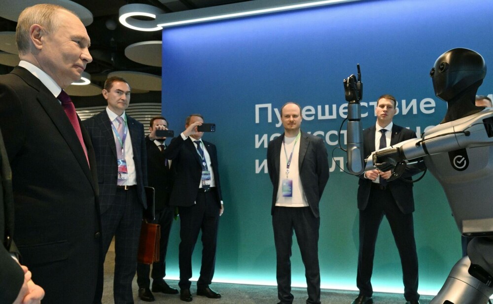 Un robot a dansat pe o melodie rusească în fața lui Vladimir Putin. Reacția liderului de la Kremlin. FOTO&VIDEO - Imaginea 3