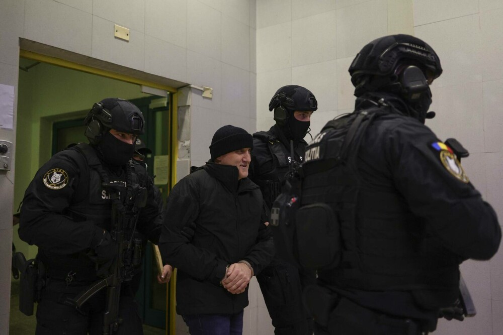 Prima reacție a lui Horațiu Potra după ce a fost adus în țară. Lista acuzațiilor grave care i se aduc mercenarului. FOTO - Imaginea 5