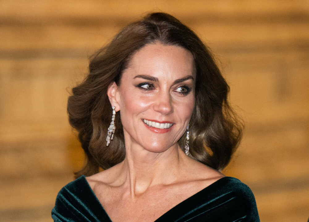 Prinţul William şi Prinţesa de Wales, apariţie elegantă la Royal Variety Performance, alături de Paddington Bear. FOTO - Imaginea 4