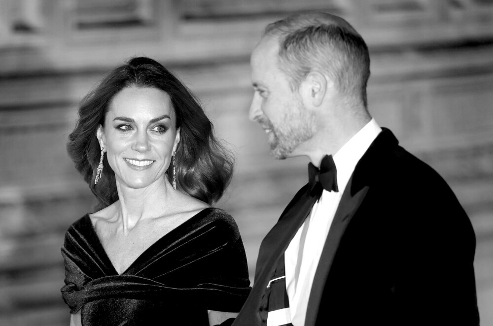 Prinţul William şi Prinţesa de Wales, apariţie elegantă la Royal Variety Performance, alături de Paddington Bear. FOTO - Imaginea 8