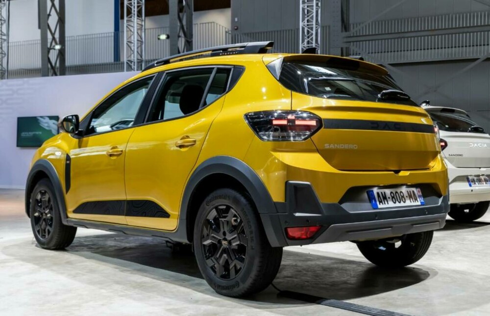 Cum va arăta Dacia Sandero în 2026. Varianta hibridă, cea mai importantă noutate - FOTO - Imaginea 7