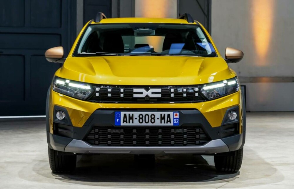 Cum va arăta Dacia Sandero în 2026. Varianta hibridă, cea mai importantă noutate - FOTO - Imaginea 8