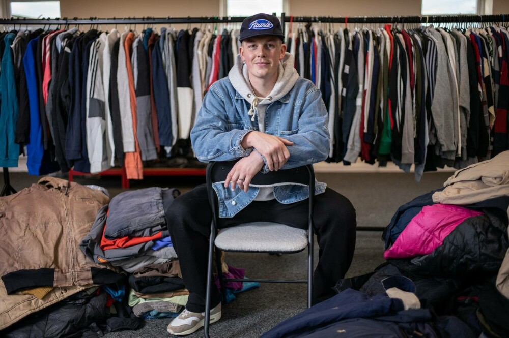 Un bărbat a renunțat la armată, iar acum câștigă până la 30.000 de lire pe lună: „Fac profit în zece secunde”. Cum reușește - Imaginea 2